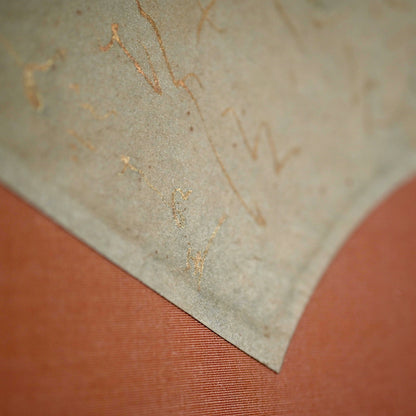Golden Flowing Calligraphy by Buddhist Nun ー大石 順教