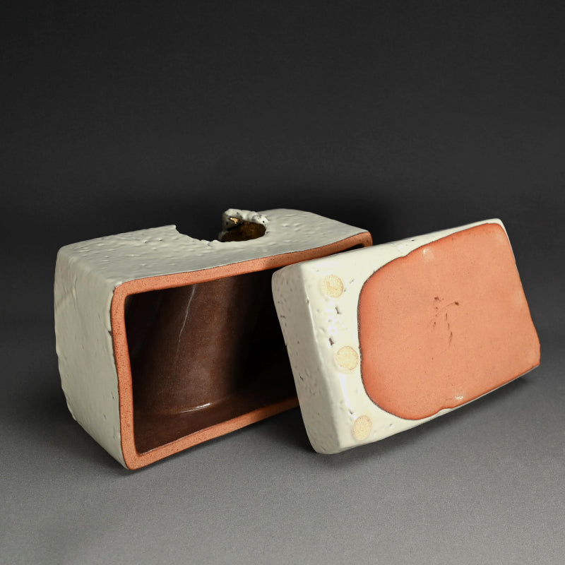 Sculptural Ceramic “Luminous” Box ー三輪 和彦 (十三代 休雪) "輝環"