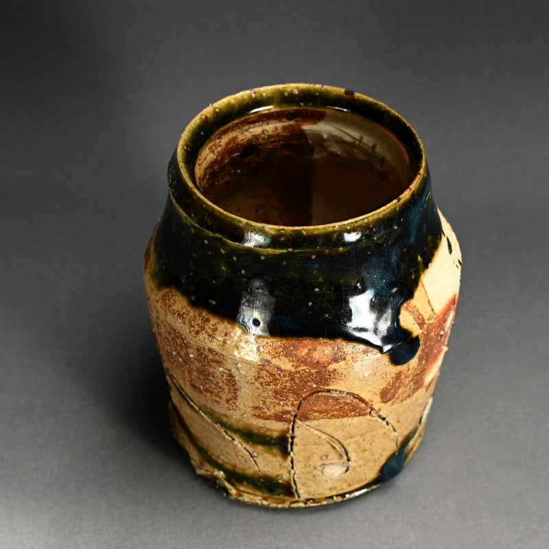 Radical Oribe Tsubo Vase ー鯉江 良二 “壺”