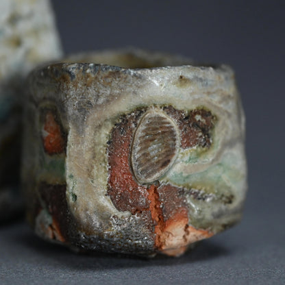 Ash Glazed Shinogi Iga Sake Set ー新 学 “伊賀 鎬徳利”、”伊賀 鎬五角ぐい呑”