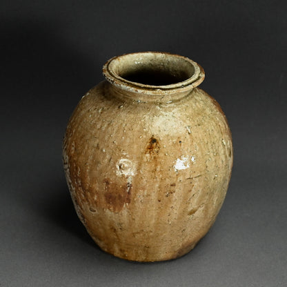 Shigaraki Uzukumaro Vase ー古谷 和也 “信楽 蹲”