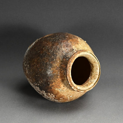 Shigaraki Uzukumaro Vase ー古谷 和也 “信楽 蹲”