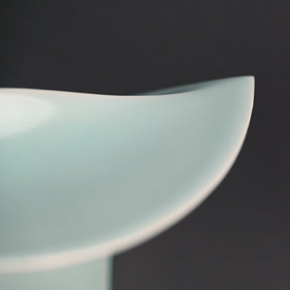 Huge Porcelain Koro Incense burner ー深見 陶治 “青白磁 翔 飾 香爐”