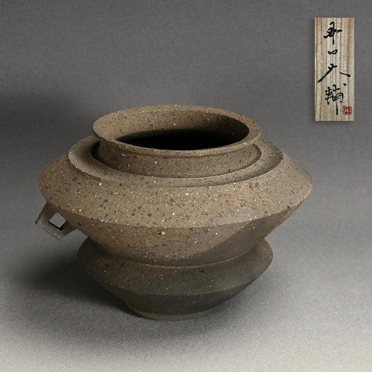 Smoked-Black Modernist Vase ー井口 大輔 “燻陶壺”
