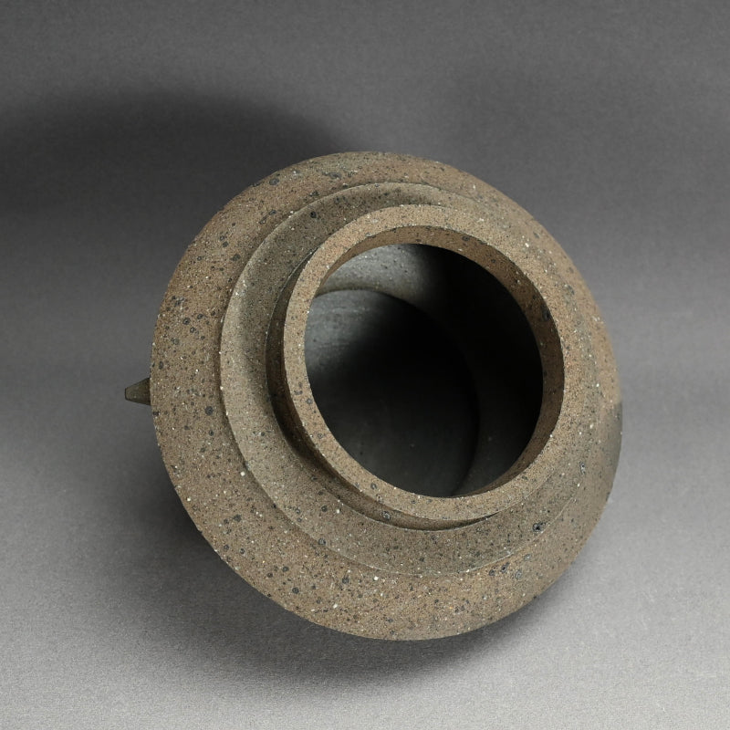 Smoked-Black Modernist Vase ー井口 大輔 “燻陶壺”