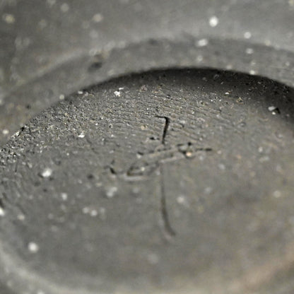 Smoked-Black Modernist Vase ー井口 大輔 “燻陶壺”