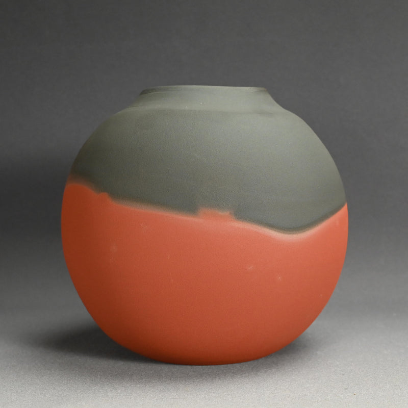 Mumyoi-yaki Vase by LNT ー五代 伊藤 赤水 (窯一) “無名異壺”