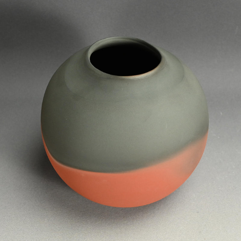 Mumyoi-yaki Vase by LNT ー五代 伊藤 赤水 (窯一) “無名異壺”