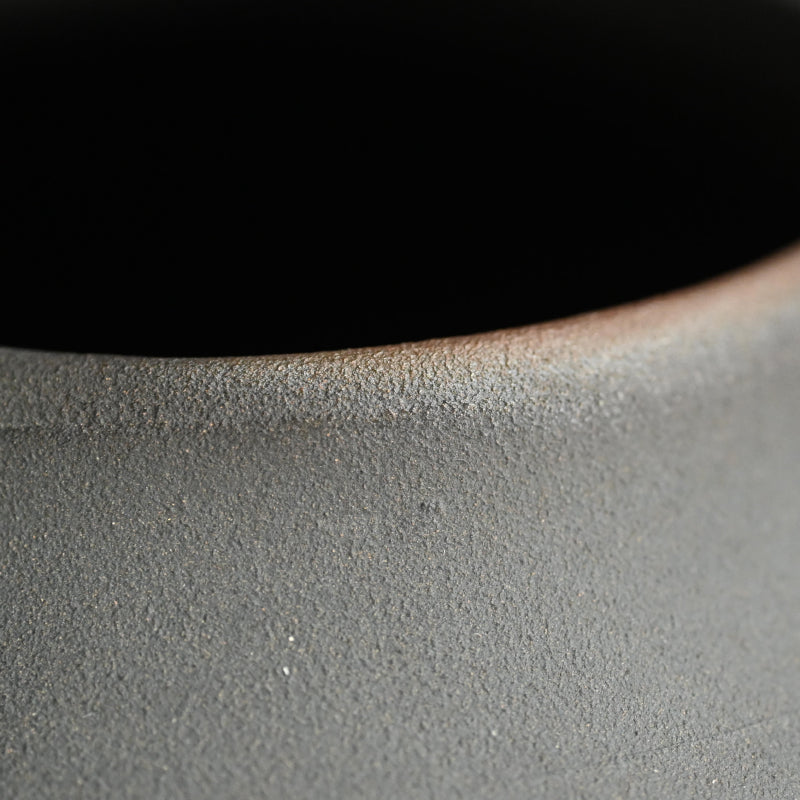 Mumyoi-yaki Vase by LNT ー五代 伊藤 赤水 (窯一) “無名異壺”