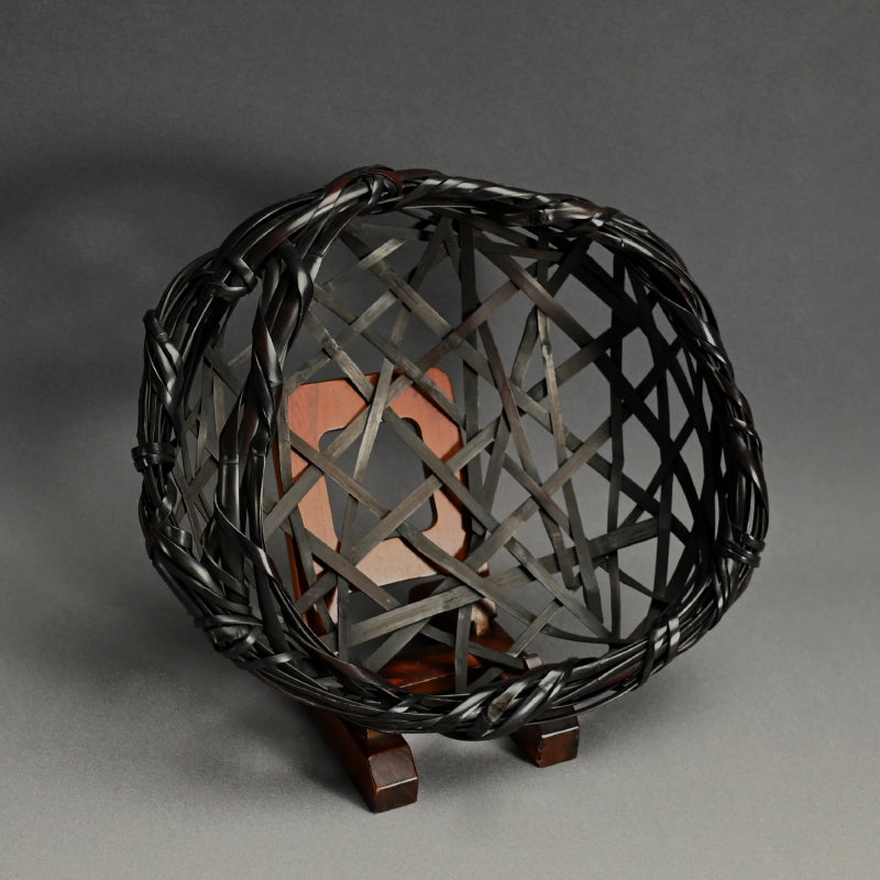 Woven Bamboo Basket ー二代 田邊 竹雲斎 “福海 花籃 鳳尾竹”