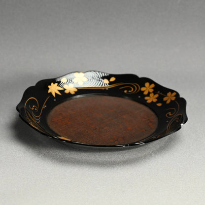 Gorgeous Lacquer Dish, Blossoms & Maple ー服部 峻昇 “春秋蒔絵 輪花盆”