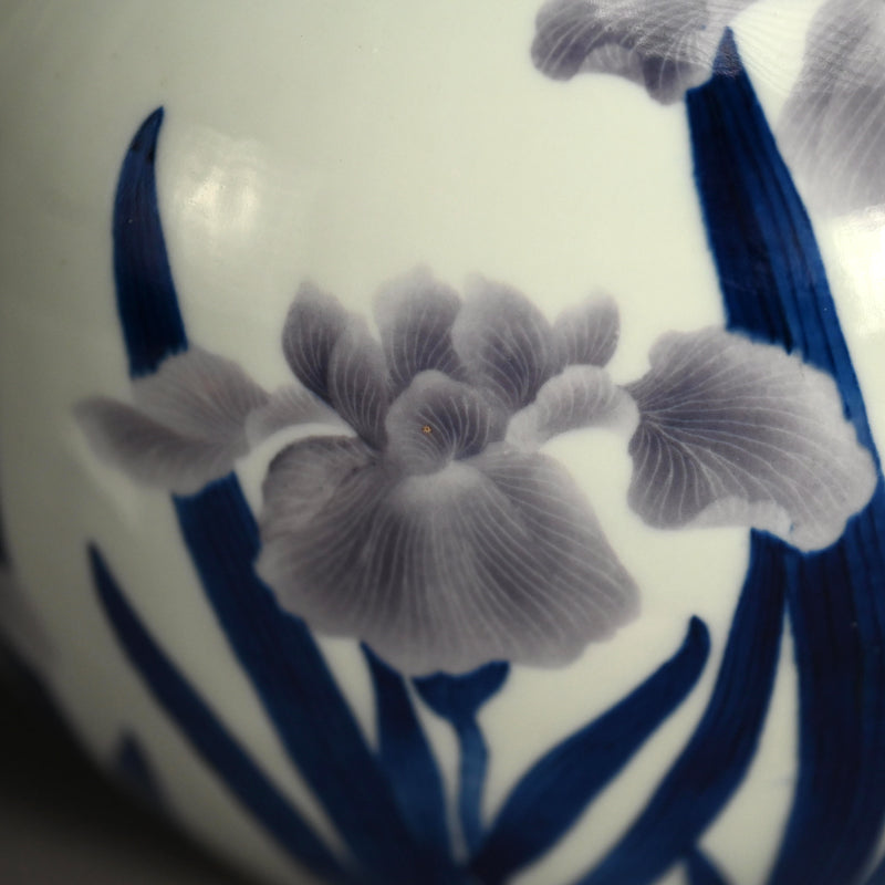 Porcelain Vase, Iris ー宮川 (真葛) 香山 "復興記念 横濱大博覧會 昭和十年"