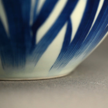 Porcelain Vase, Iris ー宮川 (真葛) 香山 "復興記念 横濱大博覧會 昭和十年"