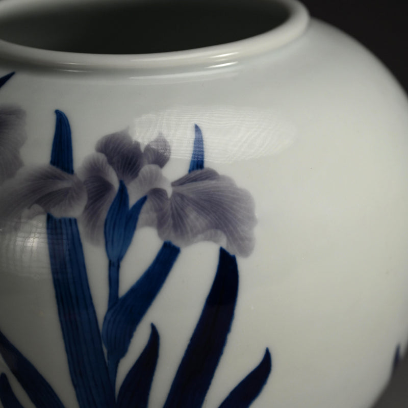 Porcelain Vase, Iris ー宮川 (真葛) 香山 "復興記念 横濱大博覧會 昭和十年"