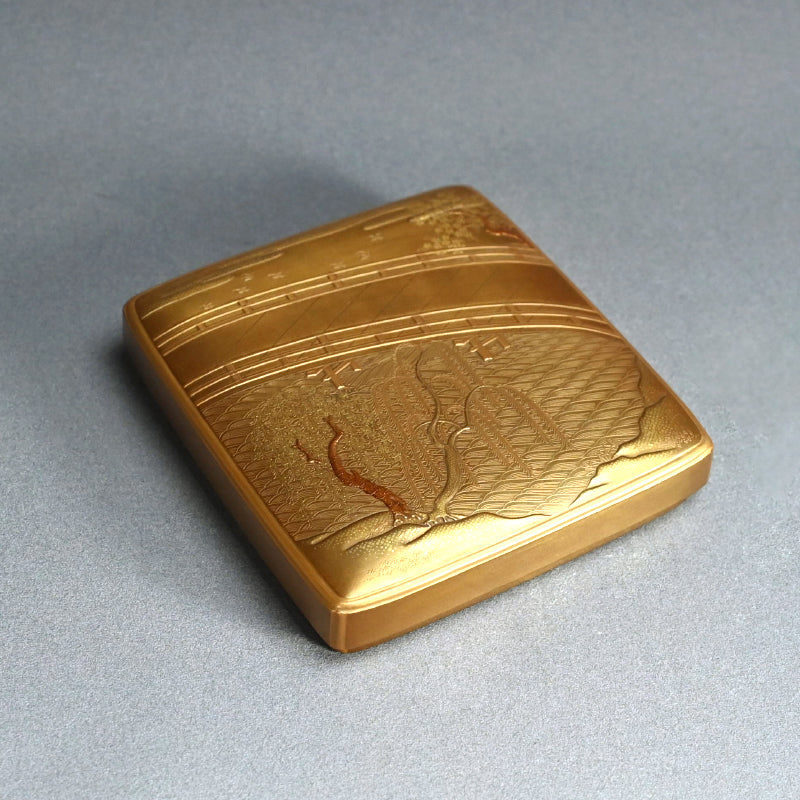 Antique Japanese Shimmering Gold Lacquer Suzuri Bako Writing Box ー"柳橋蒔絵御小硯"