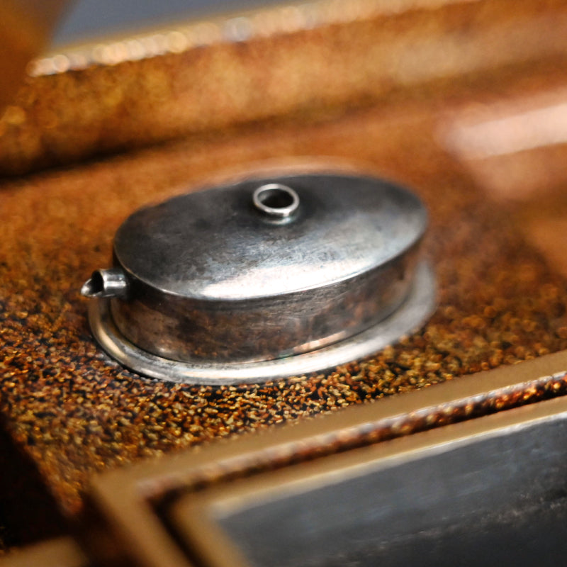 Antique Japanese Shimmering Gold Lacquer Suzuri Bako Writing Box ー"柳橋蒔絵御小硯"