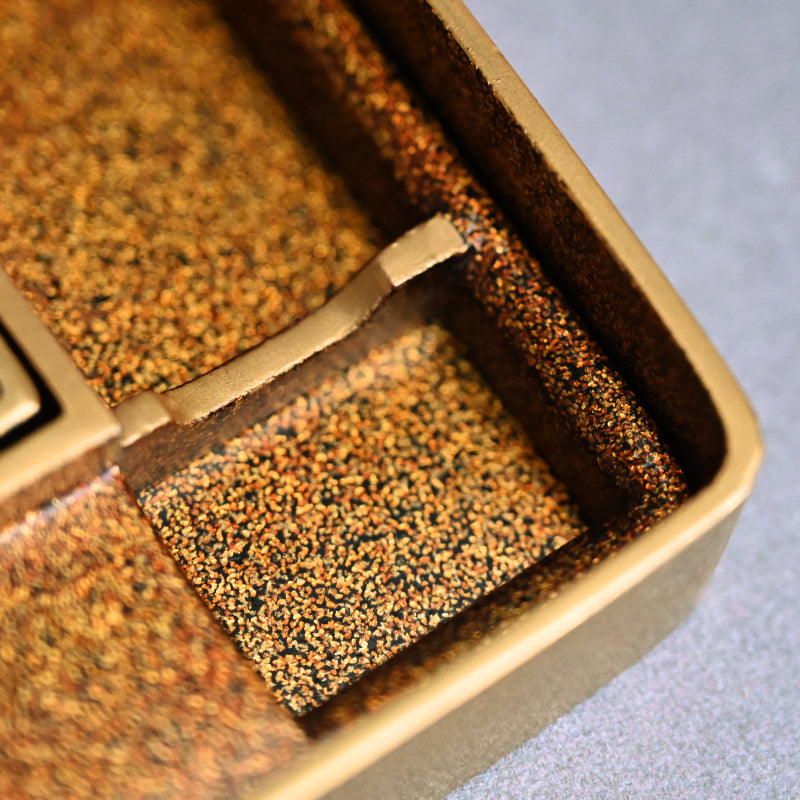 Antique Japanese Shimmering Gold Lacquer Suzuri Bako Writing Box ー"柳橋蒔絵御小硯"