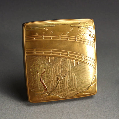 Antique Japanese Shimmering Gold Lacquer Suzuri Bako Writing Box ー"柳橋蒔絵御小硯"