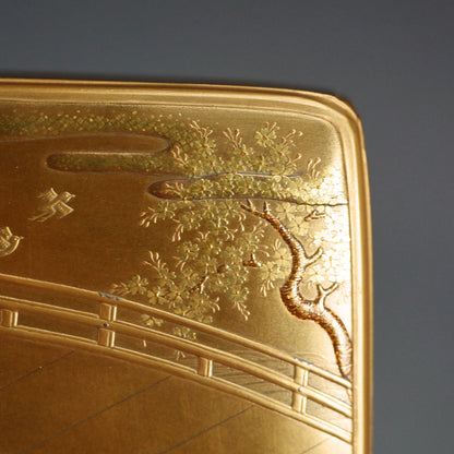 Antique Japanese Shimmering Gold Lacquer Suzuri Bako Writing Box ー"柳橋蒔絵御小硯"