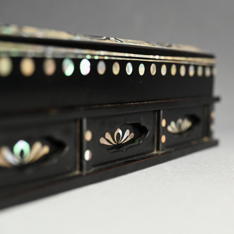 Incredible Mother of Pearl Inlay Suzuri Bako Lacquer Writing Box
