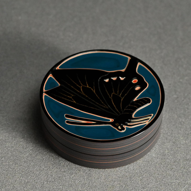 Carved Lacquer Kogo Incense Case ー音丸 淳 "堆漆くろあげは香合"