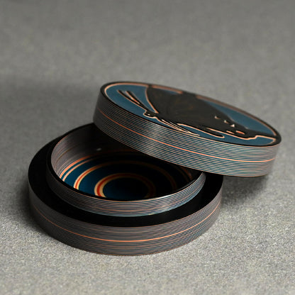 Carved Lacquer Kogo Incense Case ー音丸 淳 "堆漆くろあげは香合"