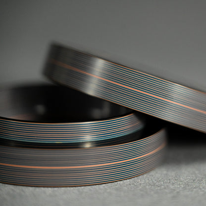 Carved Lacquer Kogo Incense Case ー音丸 淳 "堆漆くろあげは香合"