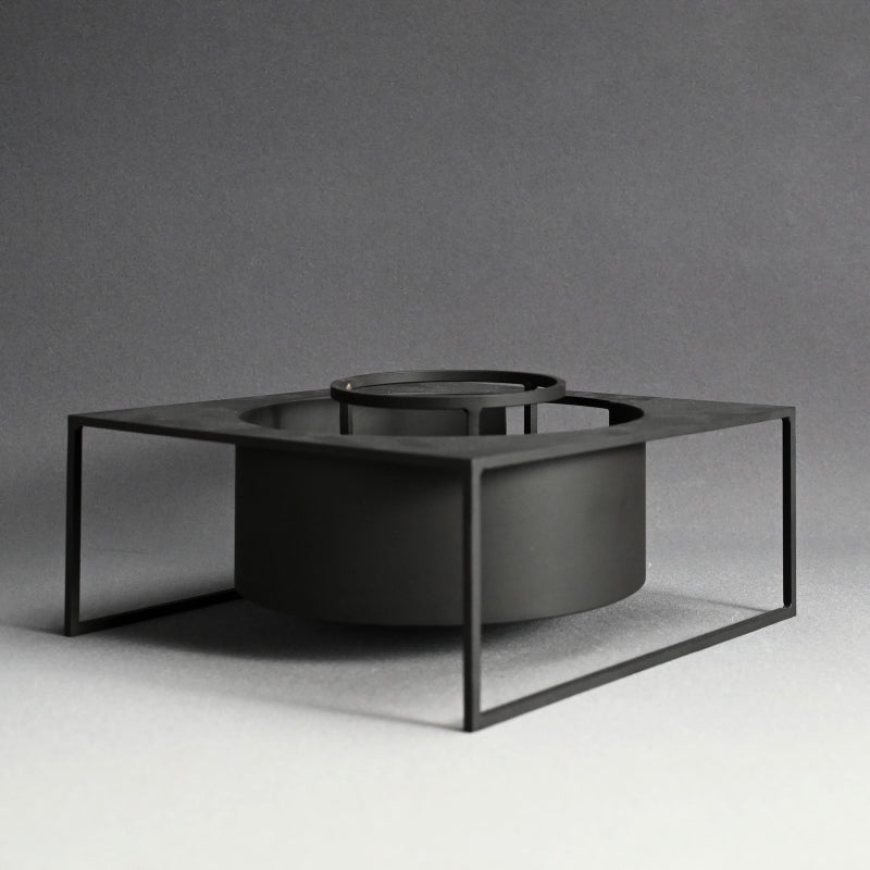 Iron Tea Pot Stand and Brazier ー坂井 直樹 “火のこもるかたち”