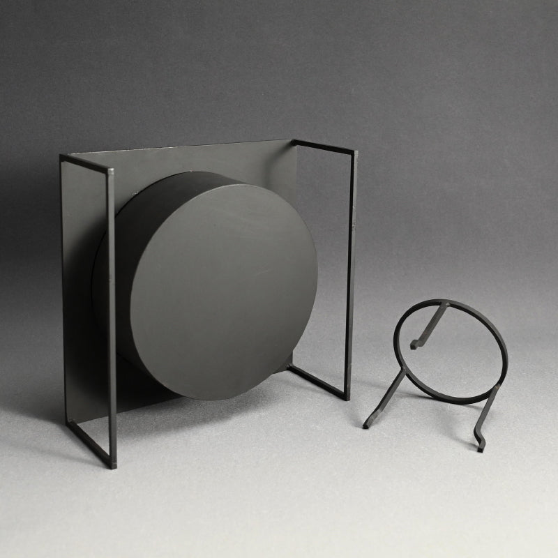 Iron Tea Pot Stand and Brazier ー坂井 直樹 “火のこもるかたち”