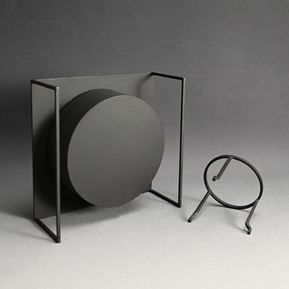 Iron Tea Pot Stand and Brazier ー坂井 直樹 “火のこもるかたち”