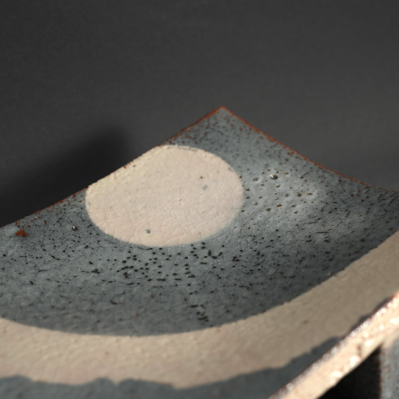 Nezumi Shino Platter ー若尾 利貞 “鼡志野長板”