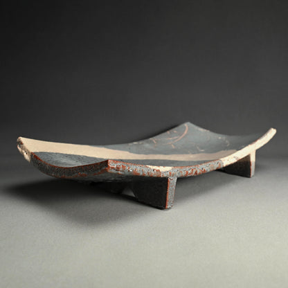 Nezumi Shino Platter ー若尾 利貞 “鼡志野長板”