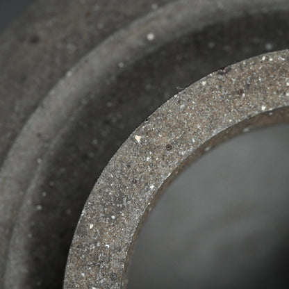 Stylish Contemporary Black Vase ー井口 大輔 “黒錆陶壺”