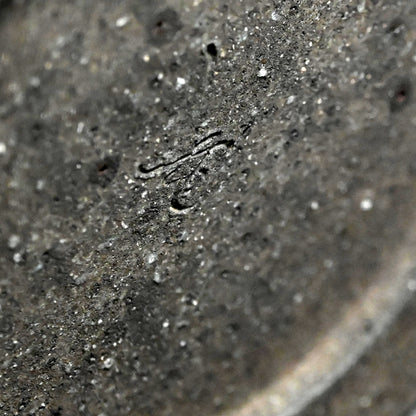 Stylish Contemporary Black Vase ー井口 大輔 “黒錆陶壺”