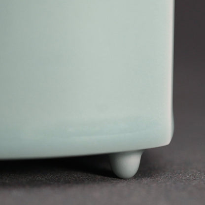 Elegant Celadon Koro ー深見 陶治 “青白磁 香爐 翠”