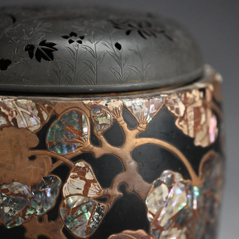 日本の古代漆器「香炉」