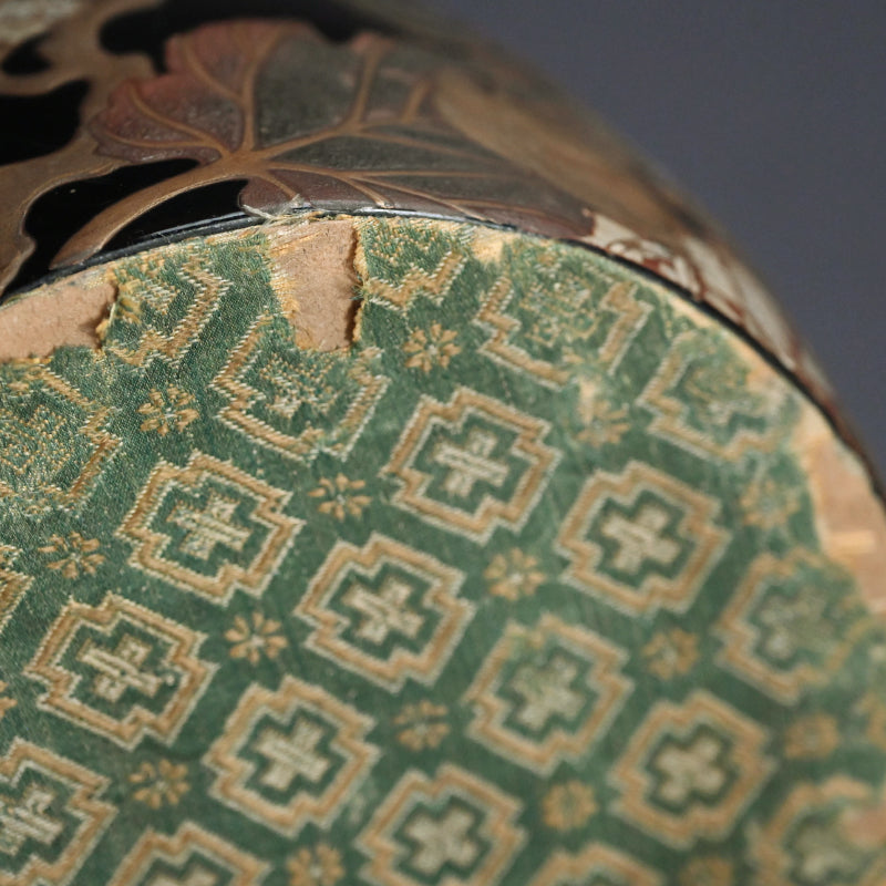 日本の古代漆器「香炉」