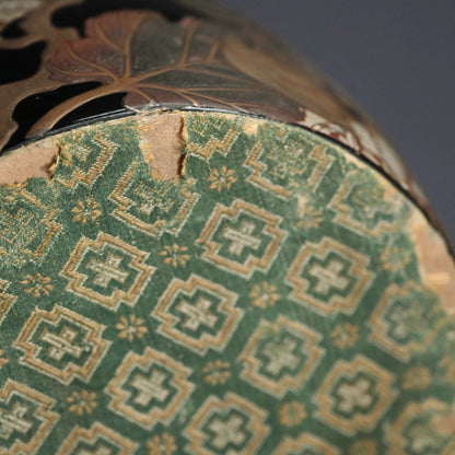 日本の古代漆器「香炉」