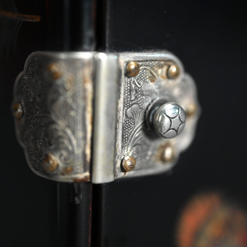 精巧な日本製漆塗りロックボックス（引き出し付き、シルバー金具）