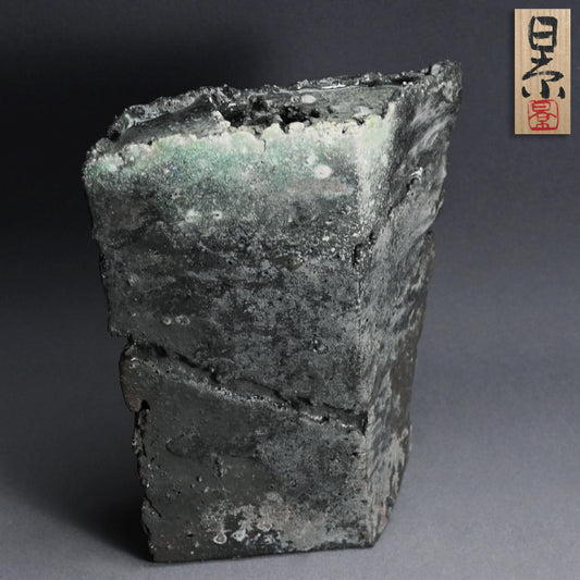Fabulous Ash Blasted Iga Vase ー伊賀三田窯 作古庵 谷本 景 “伊賀面取花瓶”
