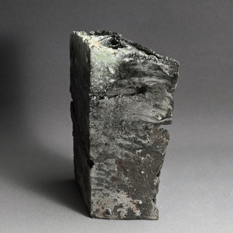 Fabulous Ash Blasted Iga Vase ー伊賀三田窯 作古庵 谷本 景 “伊賀面取花瓶”
