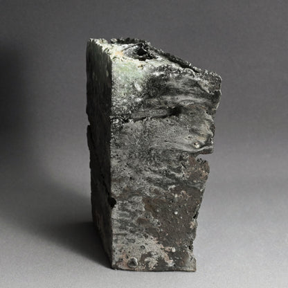 Fabulous Ash Blasted Iga Vase ー伊賀三田窯 作古庵 谷本 景 “伊賀面取花瓶”
