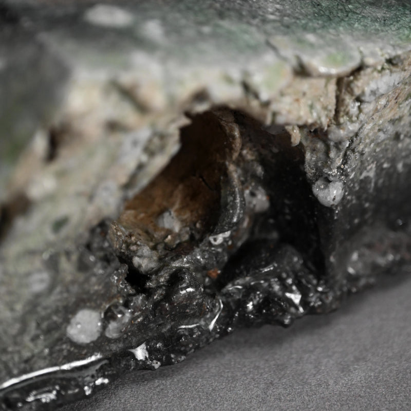 Fabulous Ash Blasted Iga Vase ー伊賀三田窯 作古庵 谷本 景 “伊賀面取花瓶”