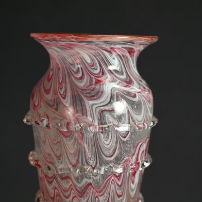 Imperial Glass Vase ー岩田 藤七 “吹き硝子 紅白襞つき花瓶”