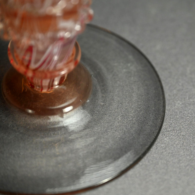 Imperial Glass Vase ー岩田 藤七 “吹き硝子 紅白襞つき花瓶”