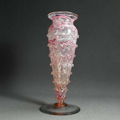 Imperial Glass Vase ー岩田 藤七 “吹き硝子 紅白襞つき花瓶”