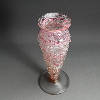 Imperial Glass Vase ー岩田 藤七 “吹き硝子 紅白襞つき花瓶”