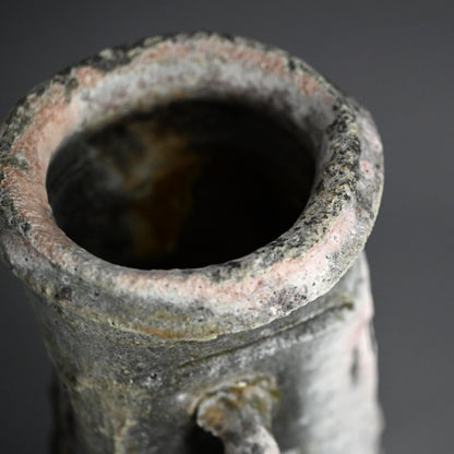 Rugged Echizen Vase ー西浦 武 “越前 花入れ”