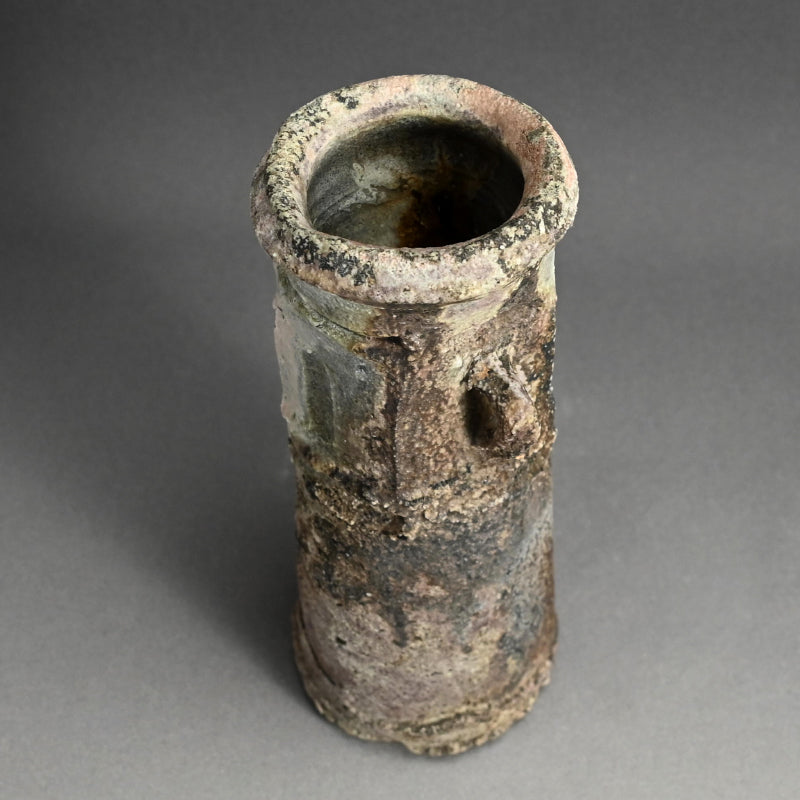 頑丈な越前花瓶 ー西浦武 「越前花入れ」 / 西浦武 – Kura Monzen Gallery