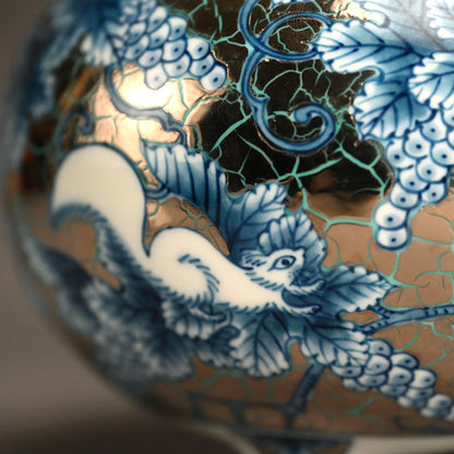 White Gold Koro Incense Burner ー朱明窯 藤井 朱明 “極上白金彩葡萄紋 香爐”